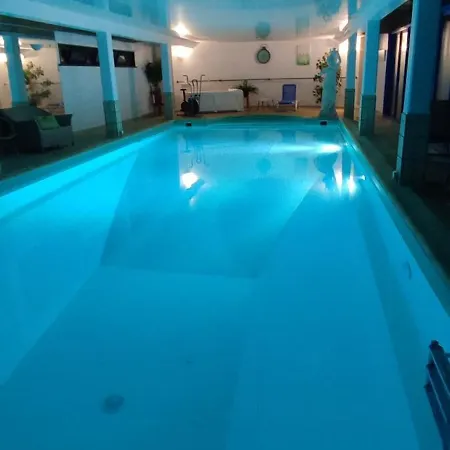 Pensjonat Le Manoir De La Mantille - Plumetis